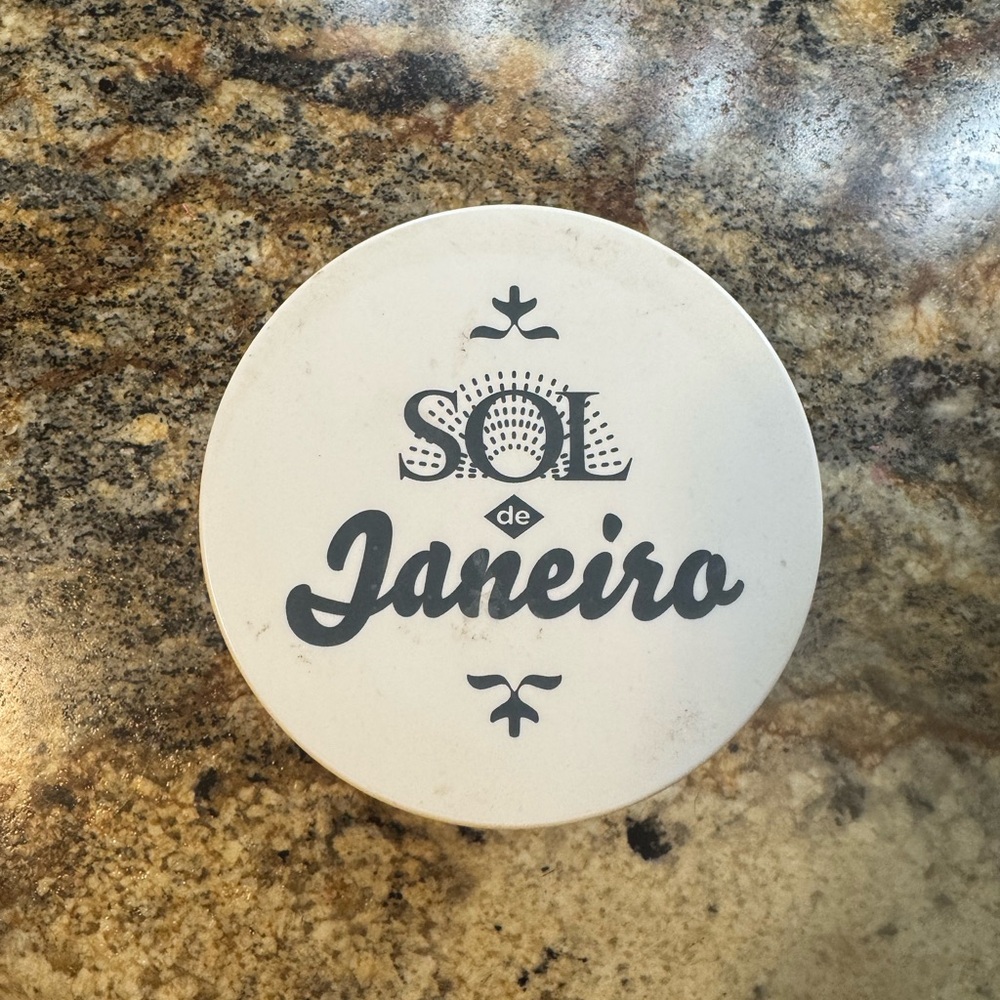 Sol de Janeiro Cream Round Lid